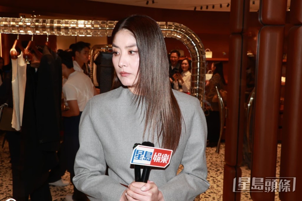  陳慧琳萬個捨不得大仔將赴外國升學。