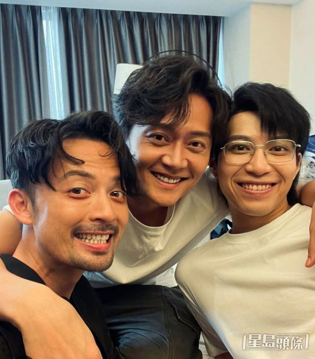 Ronny感謝獲張振朗及吳業坤助攻。 Ronny感謝獲張振朗及吳業坤助攻。