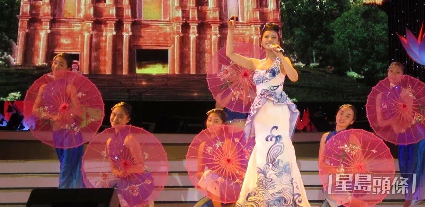 恒大民族歌舞團的表演水平極高。微博 恒大民族歌舞團的表演水平極高。微博