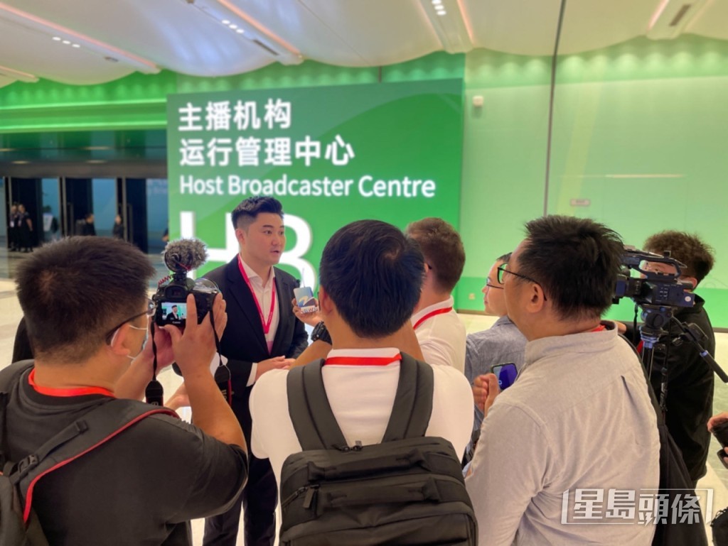 星島新聞集團行政總裁兼社長蔡晋接受媒體採訪。星島環球網潘凌燕攝 星島新聞集團行政總裁兼社長蔡晋接受媒體採訪。星島環球網潘凌燕攝