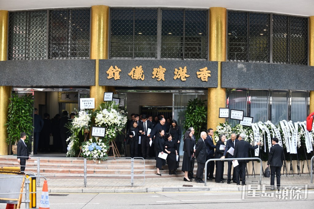 政商界人士陆续离场。 政商界人士陆续离场。