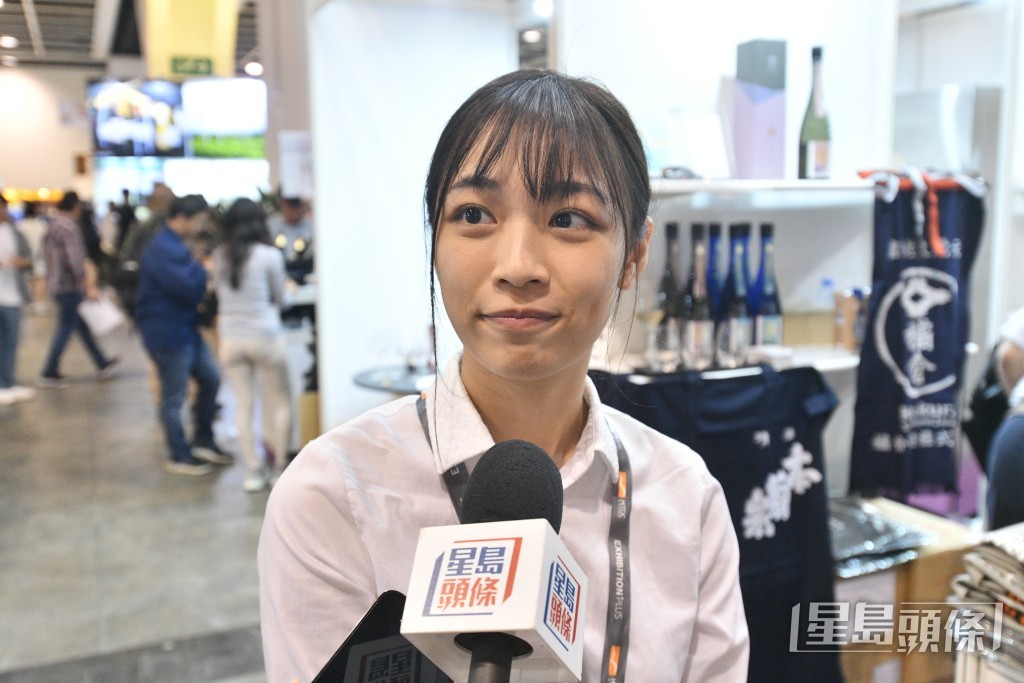 謝小姐負責一間日本清酒的出口部門。盧江球攝 謝小姐負責一間日本清酒的出口部門。盧江球攝