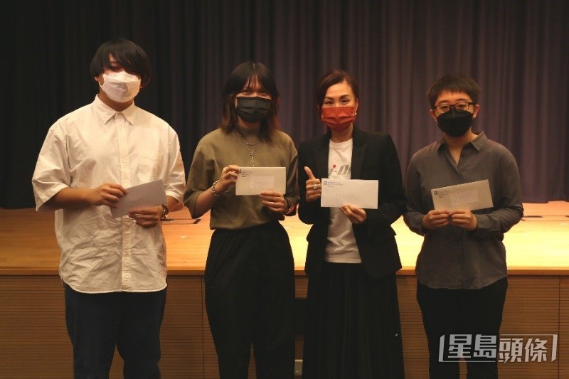 趙小燕於浸會大學成立獎學金,培育影視人才。 趙小燕於浸會大學成立獎學金,培育影視人才。