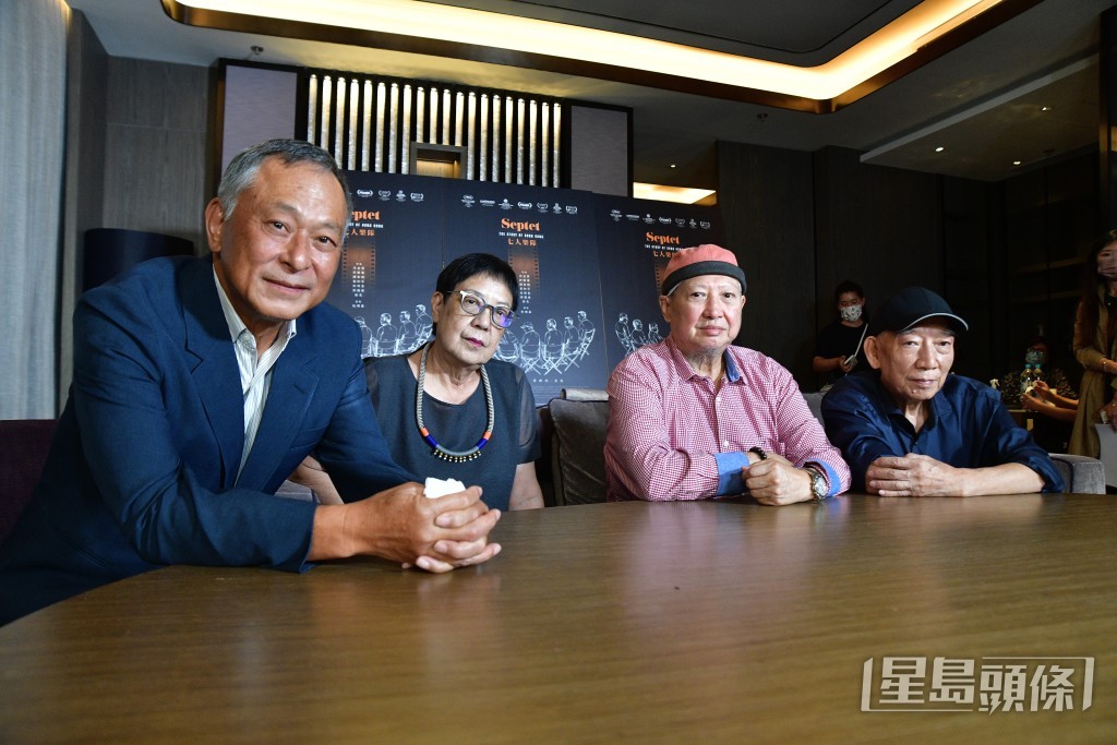 洪金宝（右二）与杜琪峯、许鞍华、袁和平等七位导演联合执导《七人乐队》，早于2014年开始拍摄。