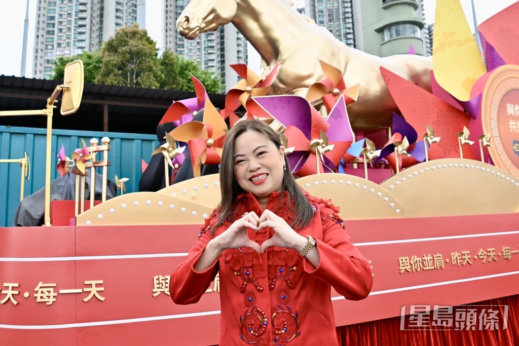 羅淑佩出席「2025農曆新年賽馬日」。