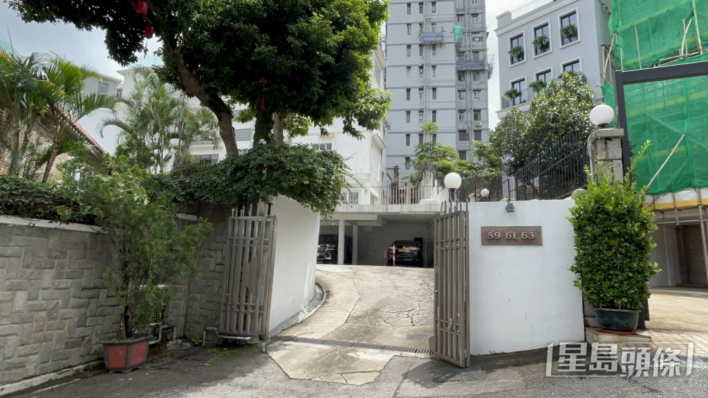 渣甸山白建時道59號屋苑發生工業意外。楊偉亨攝