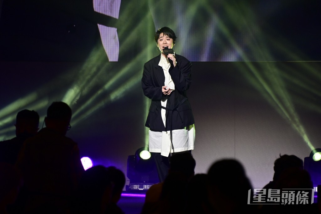 席间不少表演嘉宾。