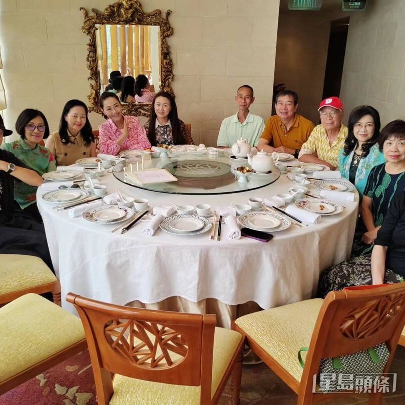 楊玉梅早前在IG上載一班資深藝人的合照，同場有李龍基、韓馬利、杜燕歌、譚少英及黃淑儀等。