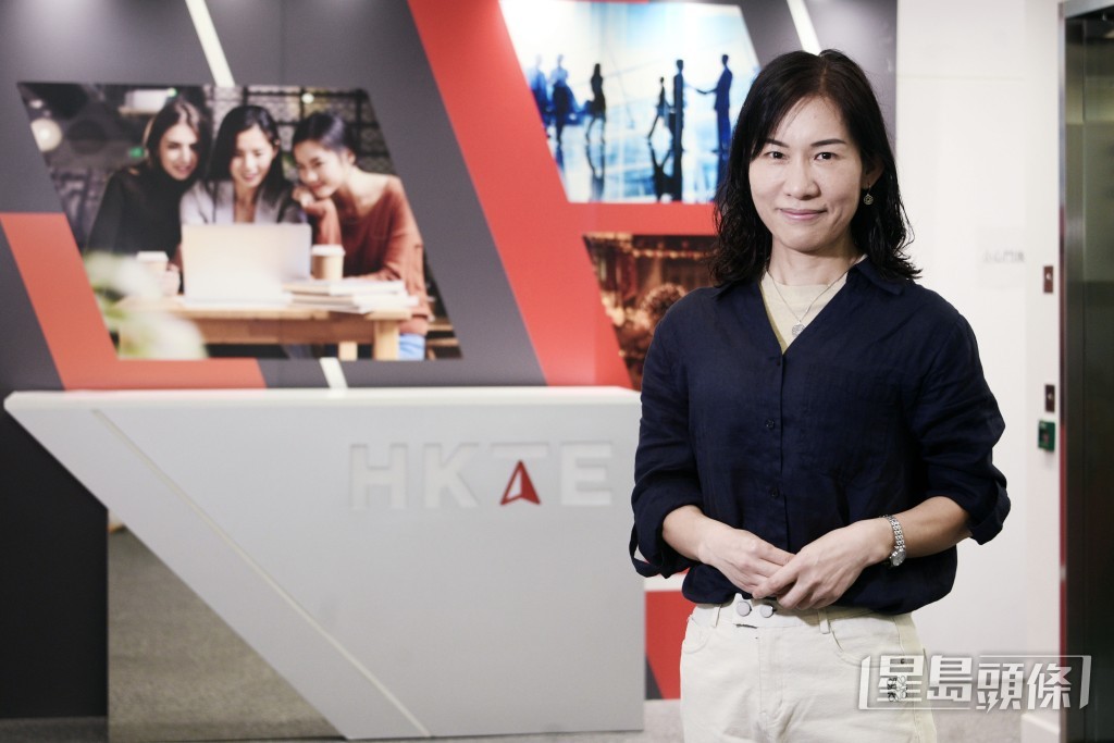 陳學琴表示,考慮到兒子的快樂和教育品質,決定遷至香港,兒子來港後變得自信、快樂和懂事。陳浩元攝 陳學琴表示,考慮到兒子的快樂和教育品質,決定遷至香港,兒子來港後變得自信、快樂和懂事。陳浩元攝