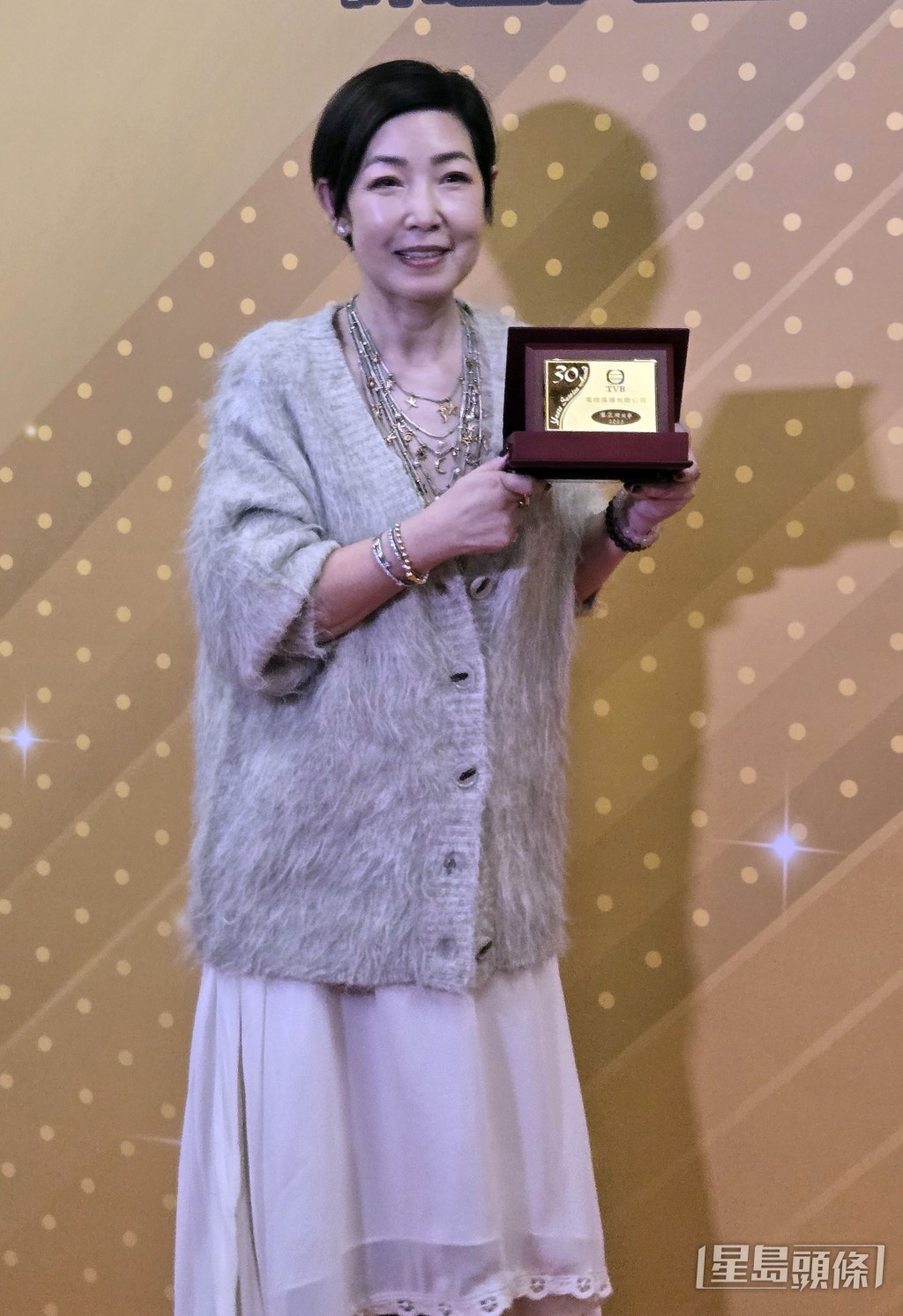 本身取得40周年金牌的黎芷珊直言“蚀底”。