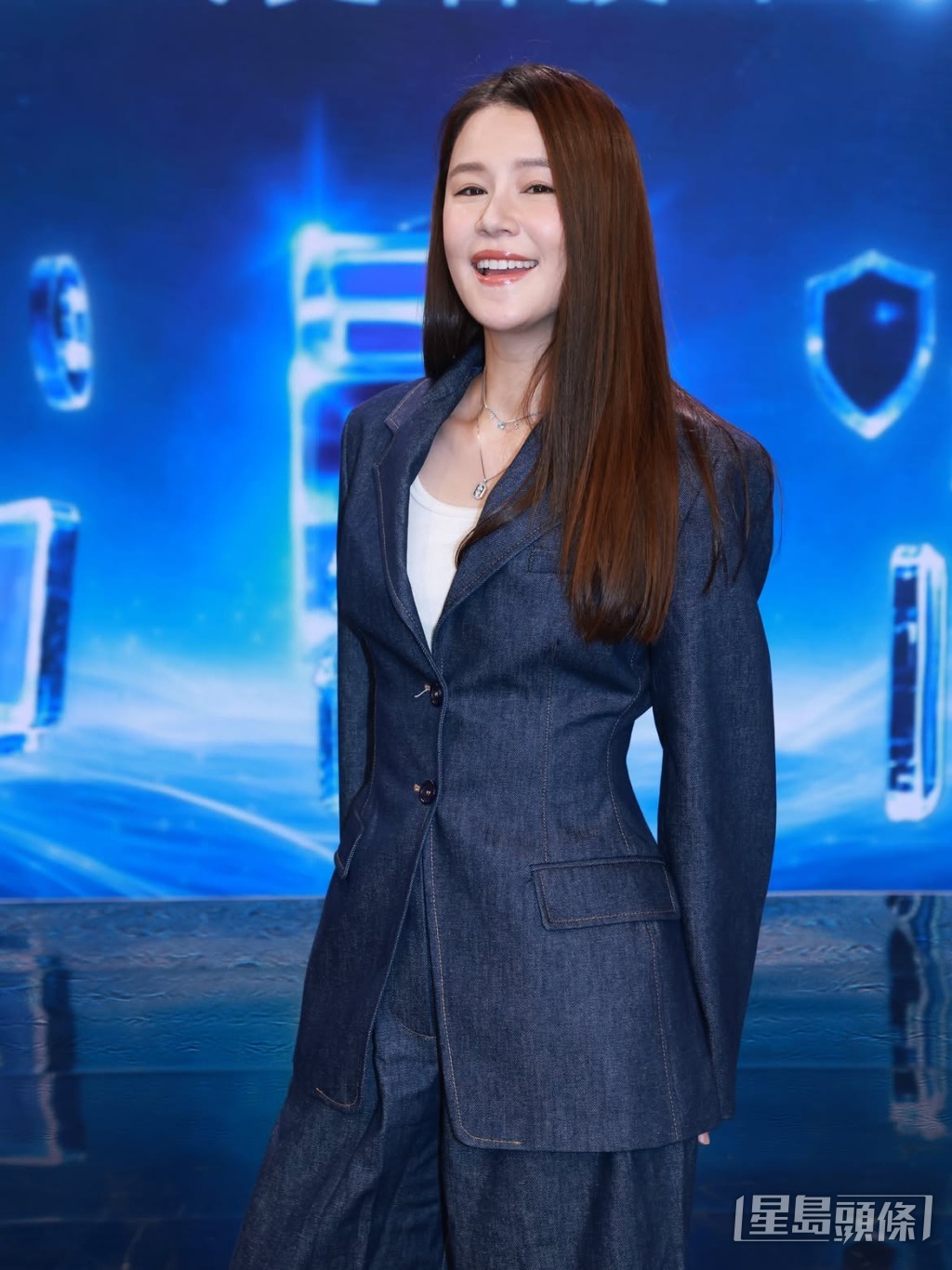 黃翠如並非上鏡般瘦。 黃翠如並非上鏡般瘦。