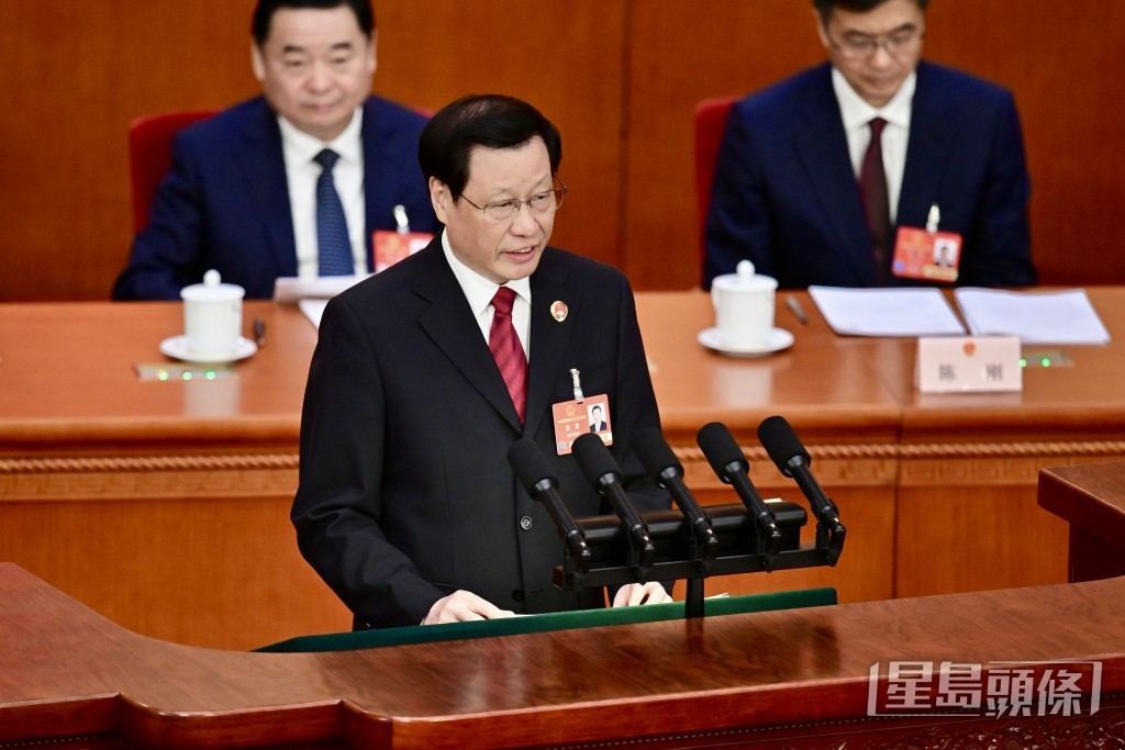 最高人民檢察院檢察長應勇今(8日)在十四屆全國人大三次會議作最高人民檢察院工作報告。劉駿軒攝 最高人民檢察院檢察長應勇今(8日)在十四屆全國人大三次會議作最高人民檢察院工作報告。劉駿軒攝