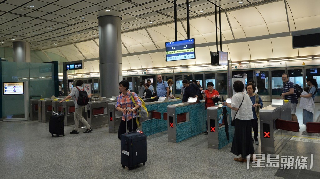 機場快綫早前提出加價9.4%,預計6月生效。 機場快綫早前提出加價9.4%,預計6月生效。