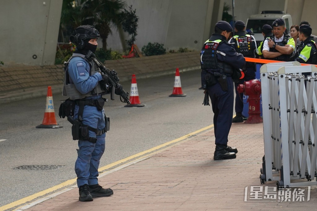 警在场戒备。叶伟豪摄