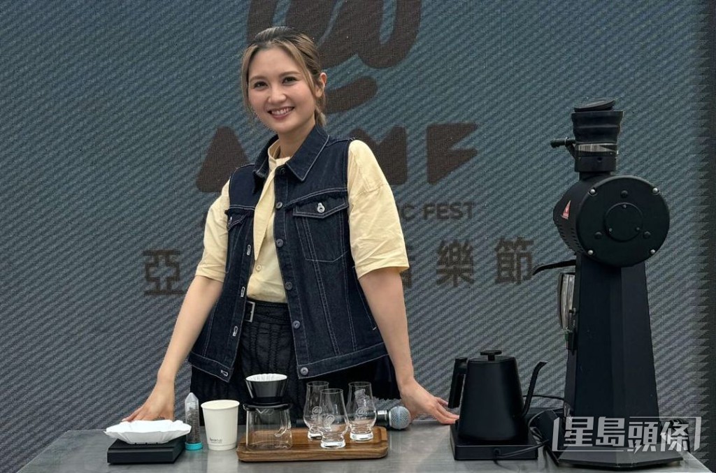 黃妍一直夢想擁有一間屬於自己的咖啡店。