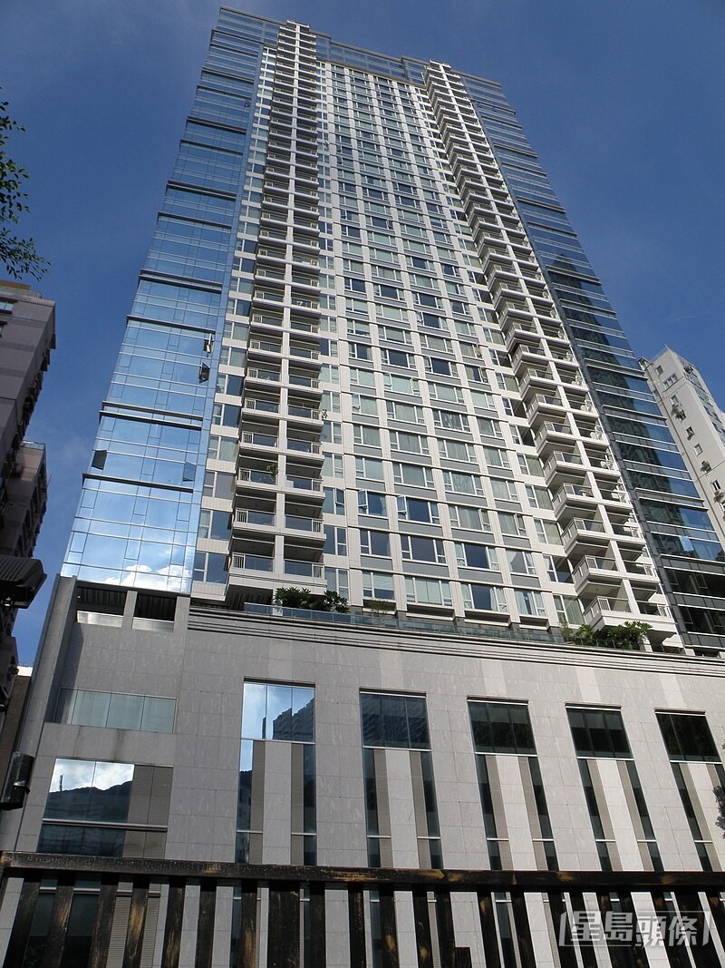 市場消息指，湯文亮新近以公司名義租用跑馬地紀雲峰一伙三房戶，月租7.5萬元。