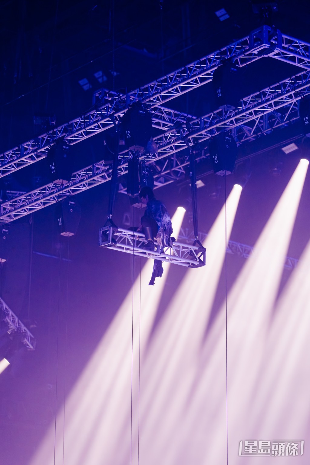 特技人峰哥相當專業。 特技人峰哥相當專業。