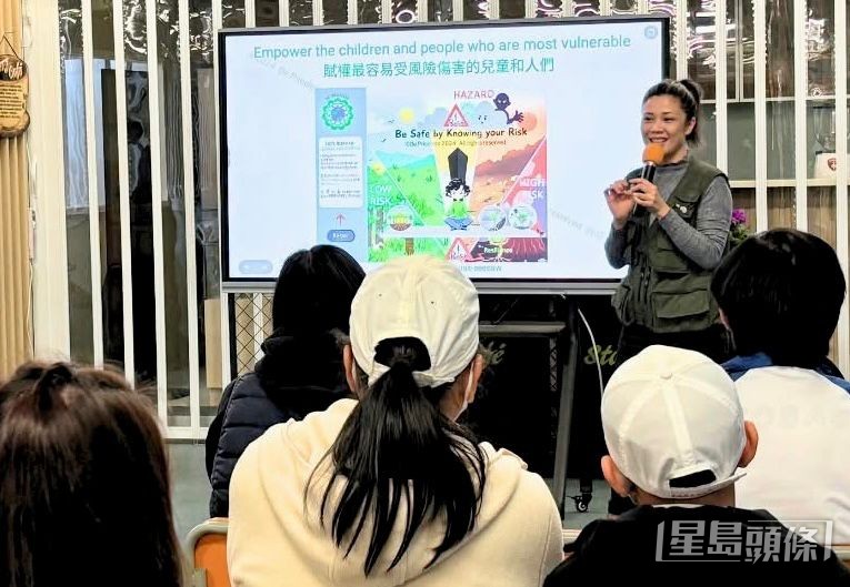 梁子杏近日到學校,與家長分享行為教育及風險預防的觀念。 受訪者提供 梁子杏近日到學校,與家長分享行為教育及風險預防的觀念。 受訪者提供