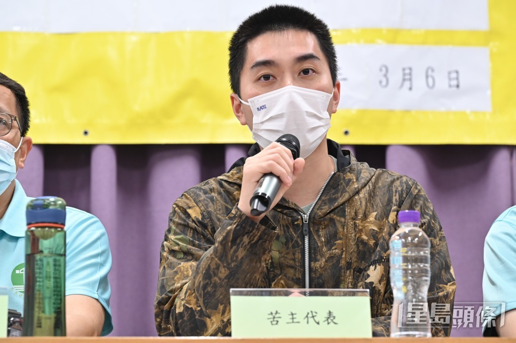 被馮祥記拖欠7,100萬糧的苦主代表地盤二判張先生。鍾健華攝 被馮祥記拖欠7,100萬糧的苦主代表地盤二判張先生。鍾健華攝