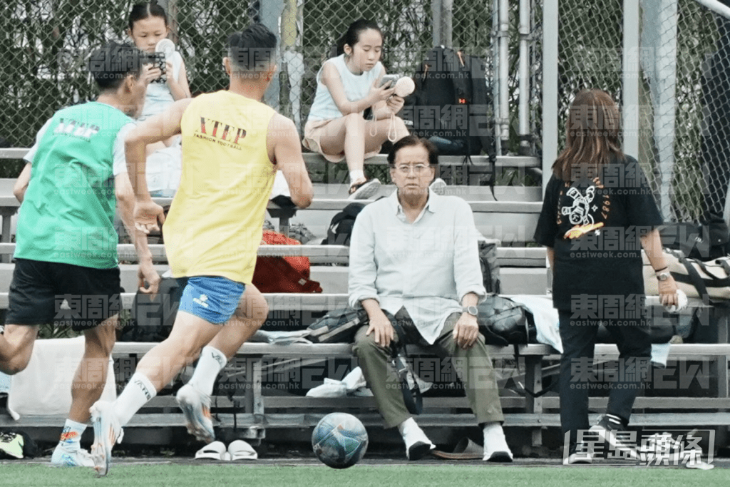 《東周刊》獨家直擊譚詠麟愁爆練波。(《東周刊》圖片) 《東周刊》獨家直擊譚詠麟愁爆練波。(《東周刊》圖片)