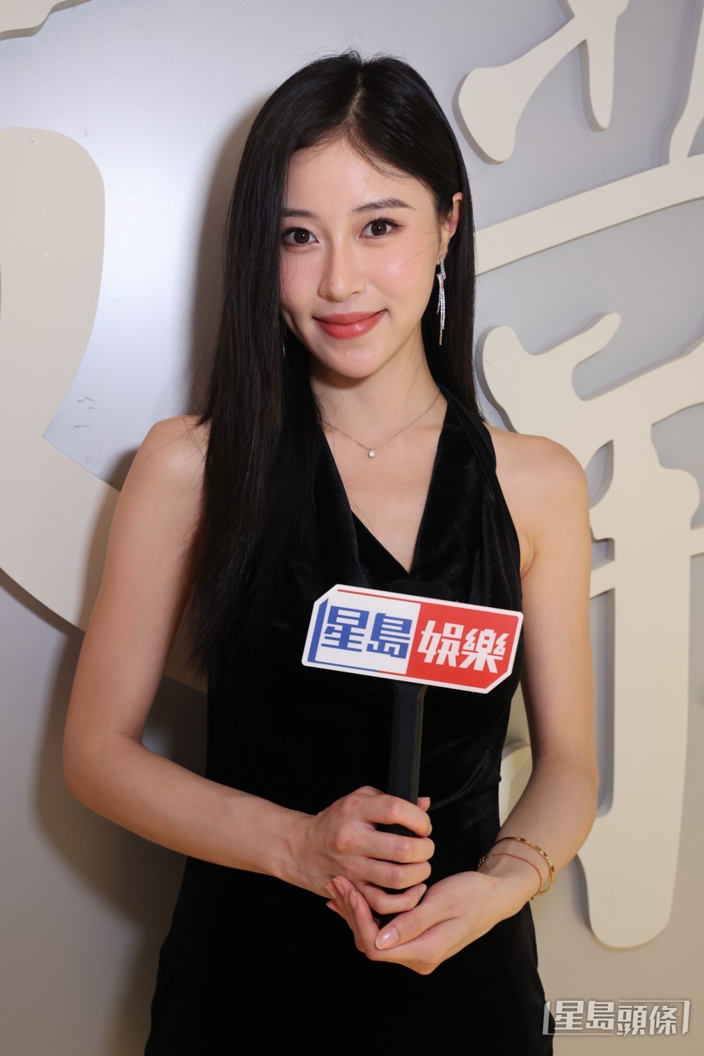 倪樂琳經常搭港鐵，出活動也會自己化妝set頭。