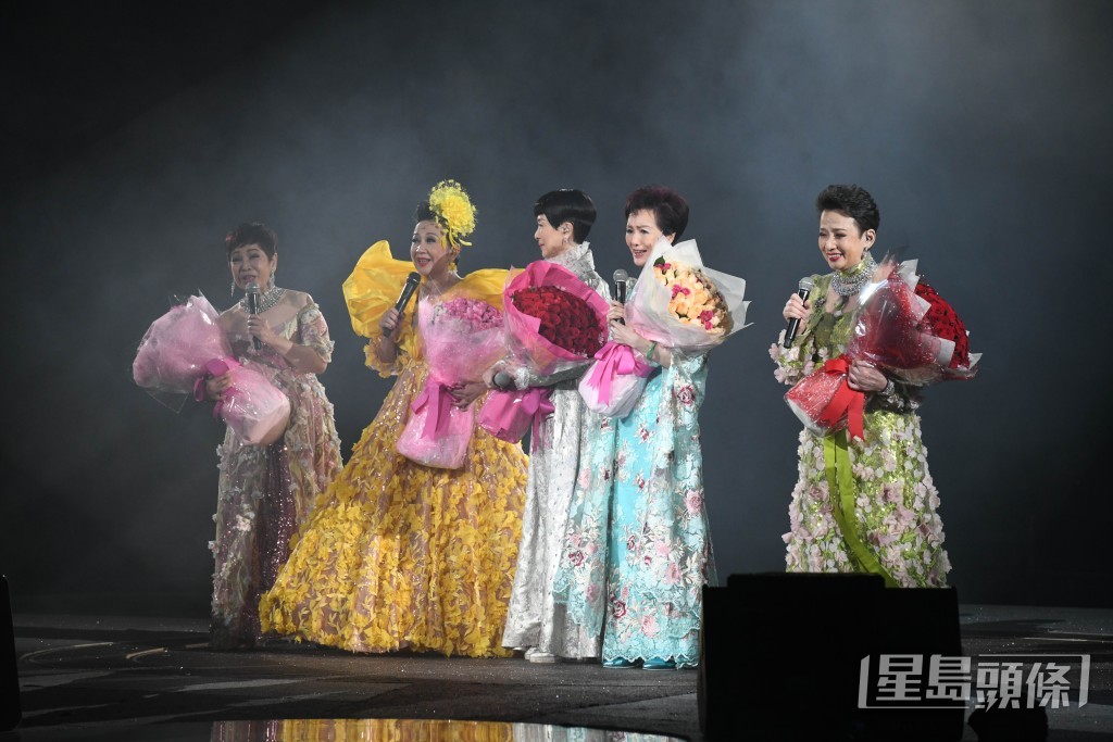 2018年薛家燕开红馆骚，冯素波、沈芝华、陈宝珠、王爱明等上台做嘉宾。