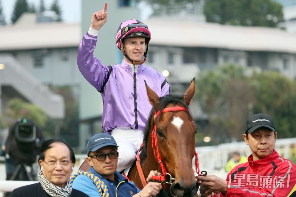 潘頓進一步擴大其於香港騎師排行榜的領先優勢。