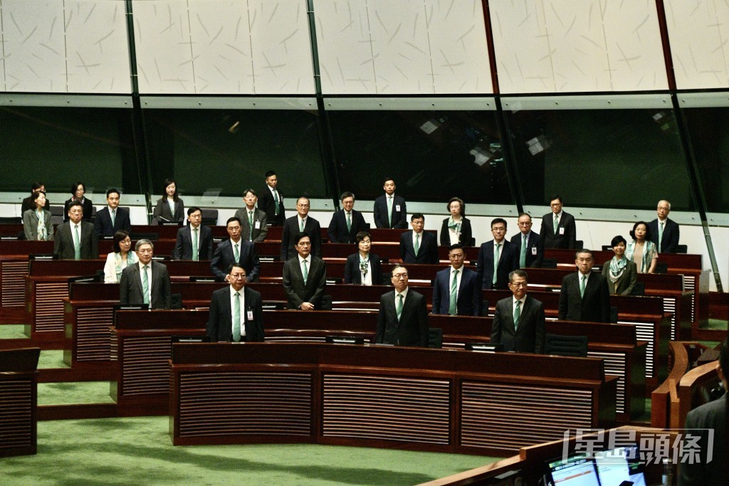 立法會會議，行政長官發表施政報告。盧江球攝
