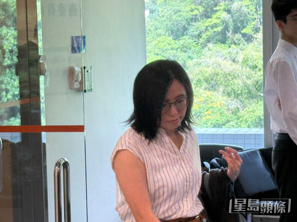 醫委會向鄺葆賢發出警告信。 醫委會向鄺葆賢發出警告信。