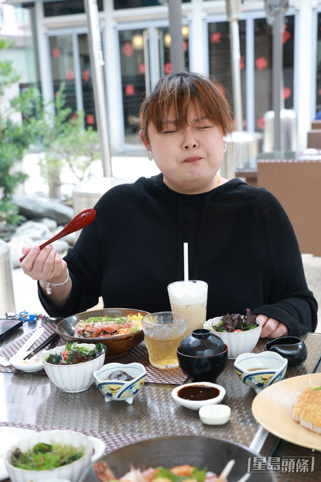 美食令她起雞皮。