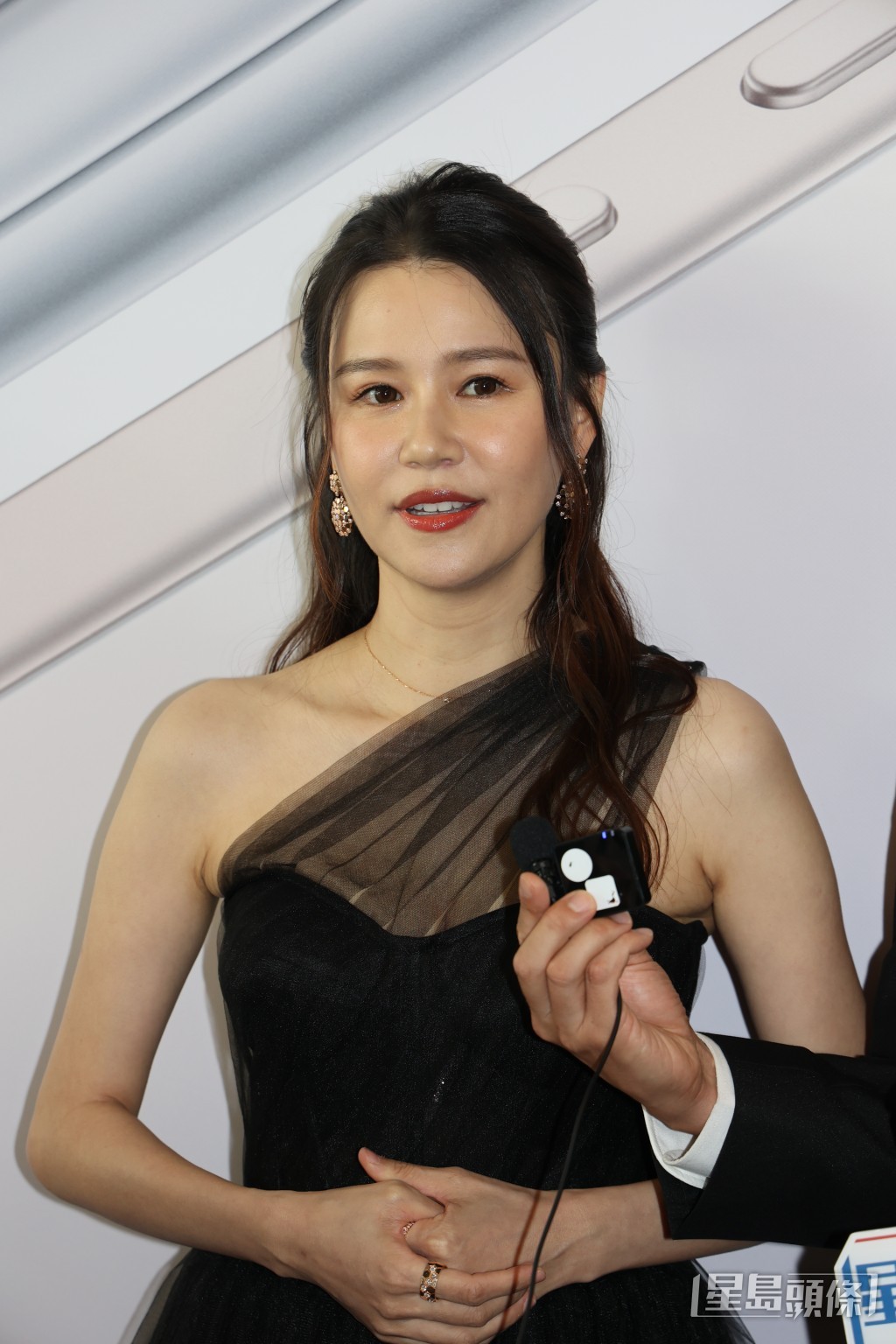 黃翠如出門工作不捨兒子。