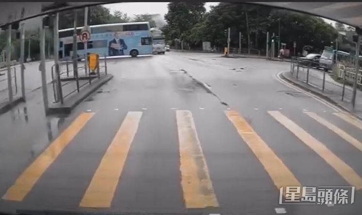 九巴直駛，貨車沿百和路往上水方向。