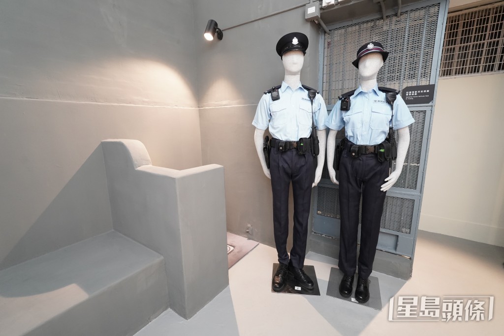 拍攝用的模擬警察制製制服。