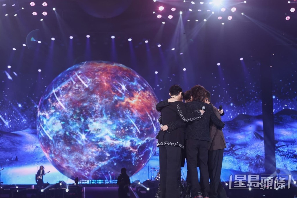 吳建豪、周渝民、言承旭、朱孝天經過多年仍感情要好。 吳建豪、周渝民、言承旭、朱孝天經過多年仍感情要好。