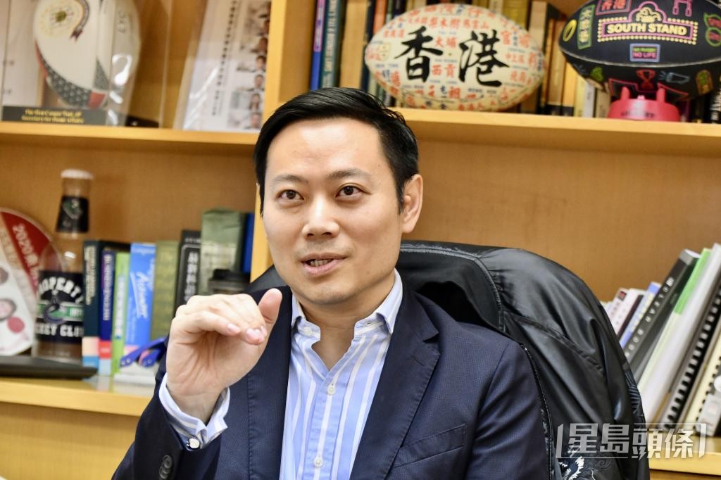香港酒店業主聯會執行總幹事徐英偉認為,業界暫無迫切需要制訂長遠氣候適應策略。 香港酒店業主聯會執行總幹事徐英偉認為,業界暫無迫切需要制訂長遠氣候適應策略。