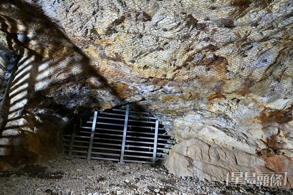莲麻坑矿洞曾是本港规模最大的铅矿场。 政府新闻处 莲麻坑矿洞曾是本港规模最大的铅矿场。 政府新闻处