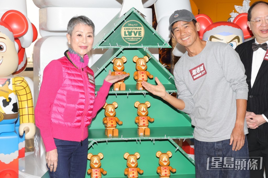 陈宝珠表示圣诞节不会出门，会留在家庆祝。