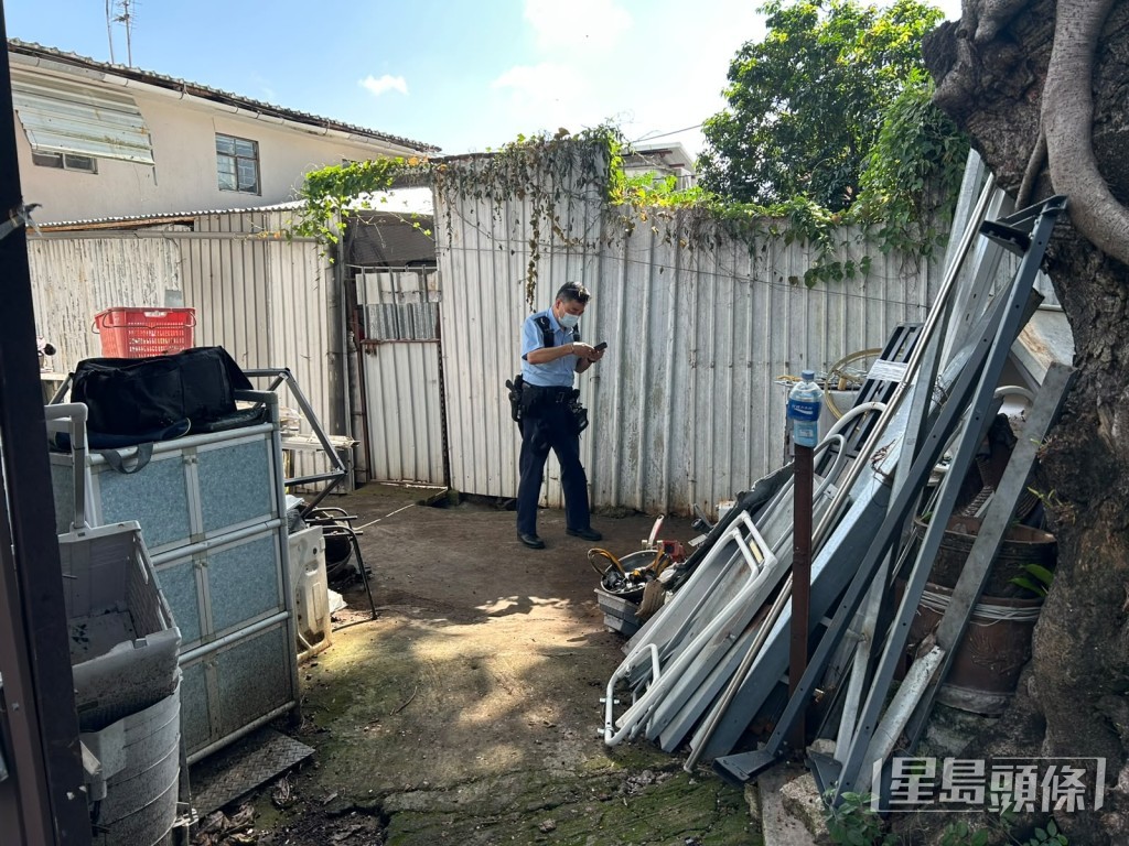 警員到場調查。 警員到場調查。