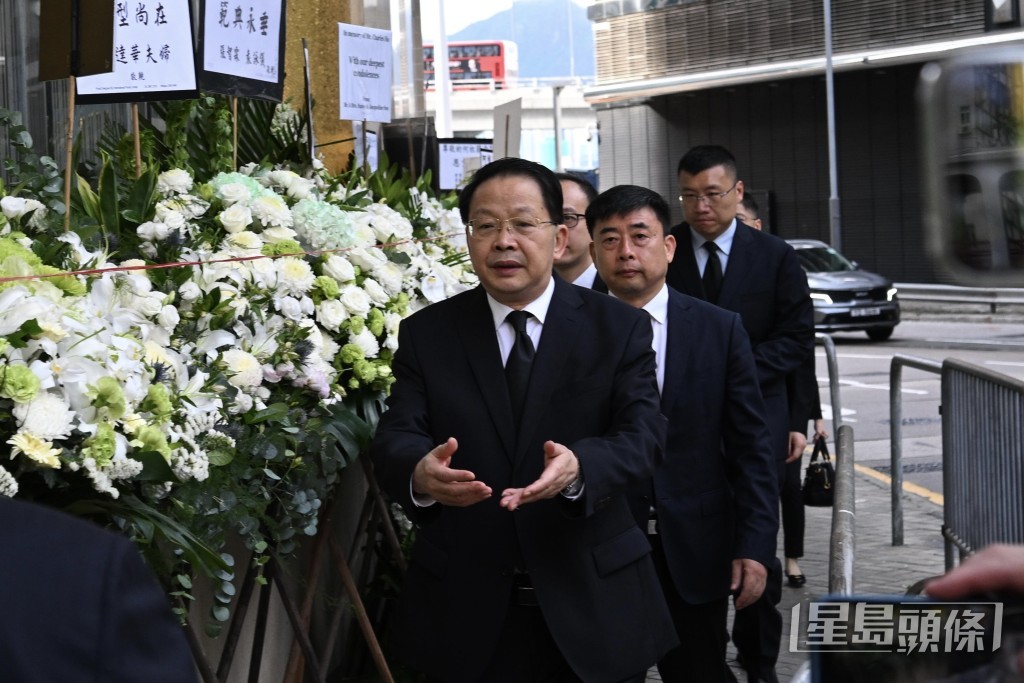 中聯辦副主任尹宗華到場。 中聯辦副主任尹宗華到場。