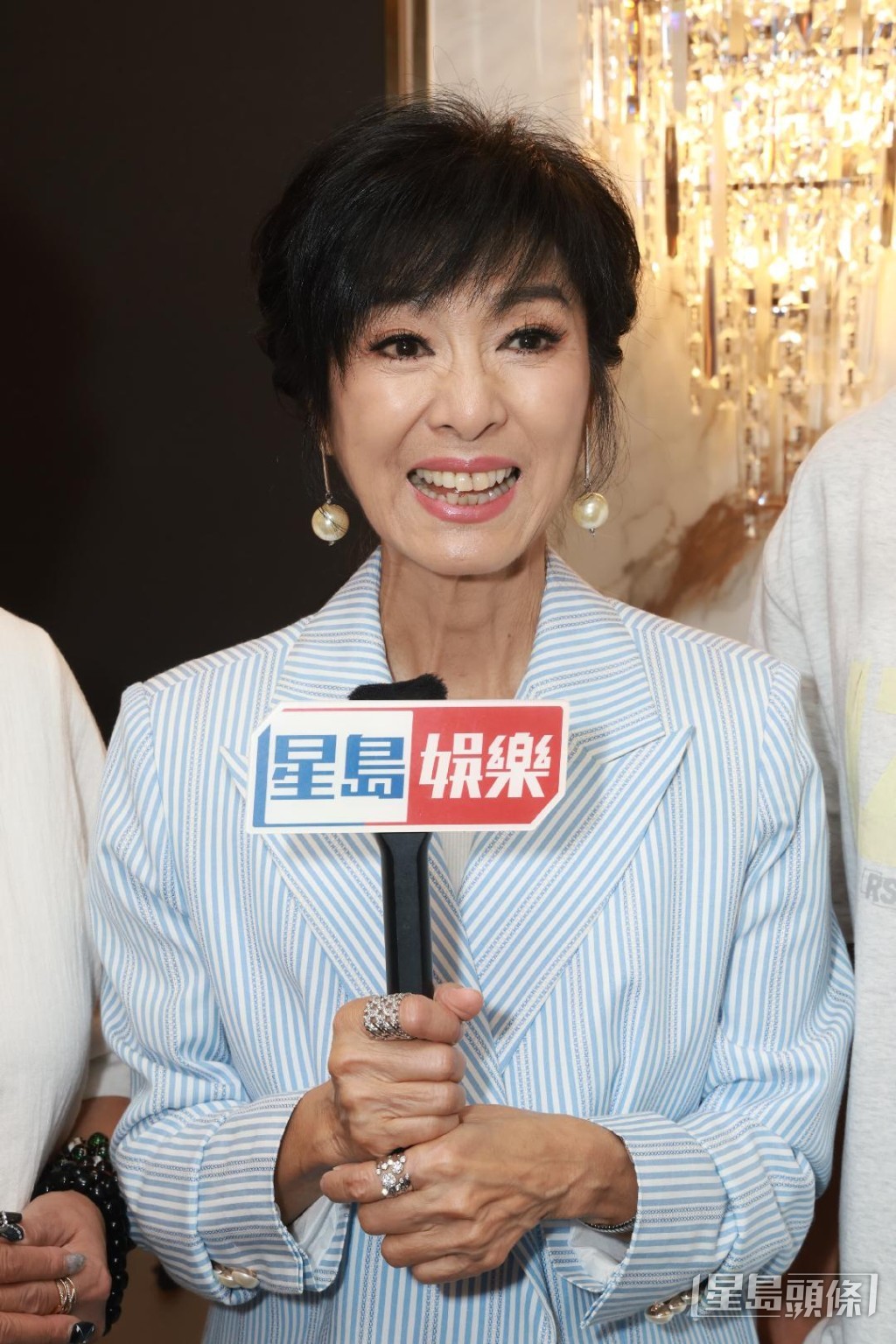 米雪當如朋友聚會。