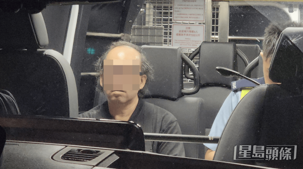 涉事貨車司機留在現場協助調查。黎志偉攝 涉事貨車司機留在現場協助調查。黎志偉攝