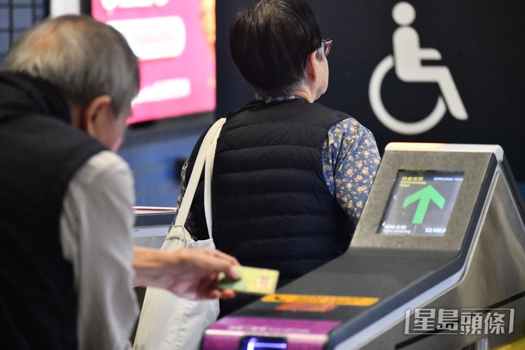 成人票價10元以上會以兩折計算。 成人票價10元以上會以兩折計算。