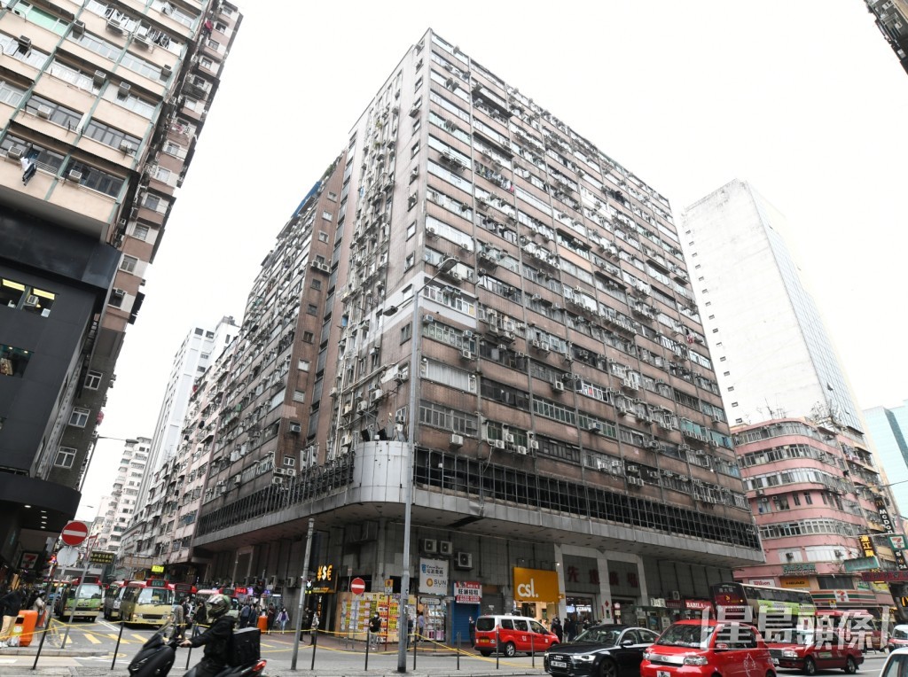 事發於亞皆老街83號先達廣場。資料圖片