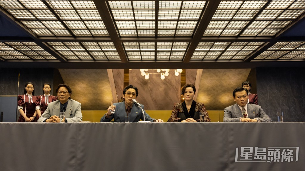 梁朝偉在戲中演一個囂張狂傲角色,很有霸氣。 梁朝偉在戲中演一個囂張狂傲角色,很有霸氣。