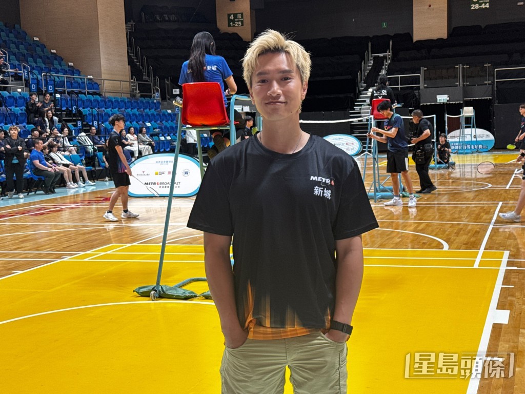 陳柏宇在球場上吸引唔到異性。