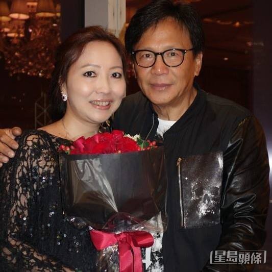 煒烈62歲才邂逅女友Amy，惟Amy近年癌症復發，今年2月病逝。