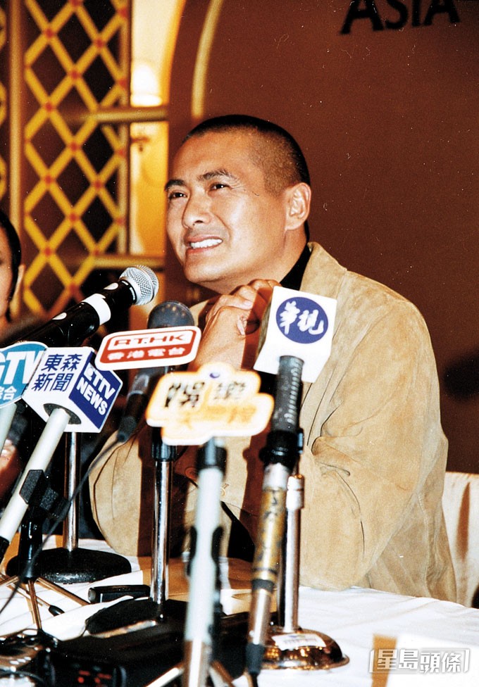 車淑梅在場兩度以「Chow Yun Fxxk」稱呼周潤發表示：「有請國王Chow Yun Fxxk上台。」令在場傳媒嘩然。