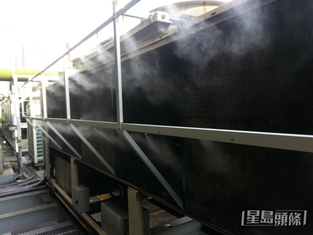 噴霧系統可為大廈中央空調系統降溫,節省電源。 噴霧系統可為大廈中央空調系統降溫,節省電源。