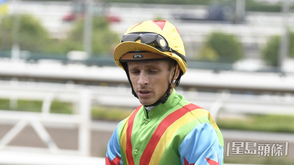 「星之願」今朝課後希威森同廖康銘傾了好長時間。