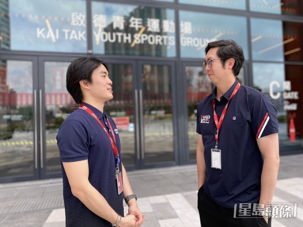 啟德體育園對他臨危不亂、以專業拯救生命的表現深表讚揚,認為守護生命不應受地域所限,關鍵時刻更要分秒必爭。 啟德體育園對他臨危不亂、以專業拯救生命的表現深表讚揚,認為守護生命不應受地域所限,關鍵時刻更要分秒必爭。